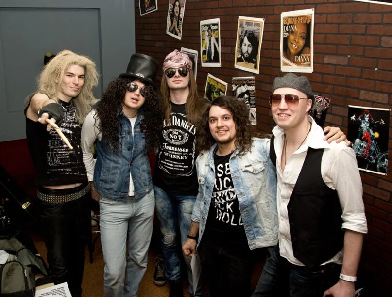 Jeans n Roses группа. Guns n Roses Tribute show. Ганзен роузес трибьют шоу. Генезис Роуз группа. 8 n группы