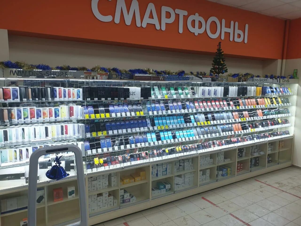 Радищева 39 ульяновск днс. Радищева 39 ульяновск днс. Ульяновске днс товар. Днс ульяновский проспект. Магазин днс в ульяновске.