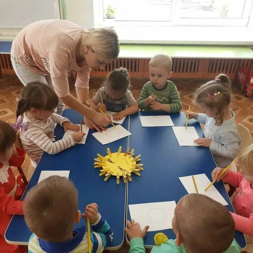 Интересное занятие в младшей группе. Занятие в младшей группе. Занятия для детей младшей группы. Занятив младшей группе. Занятия в младшей группе детского сада.