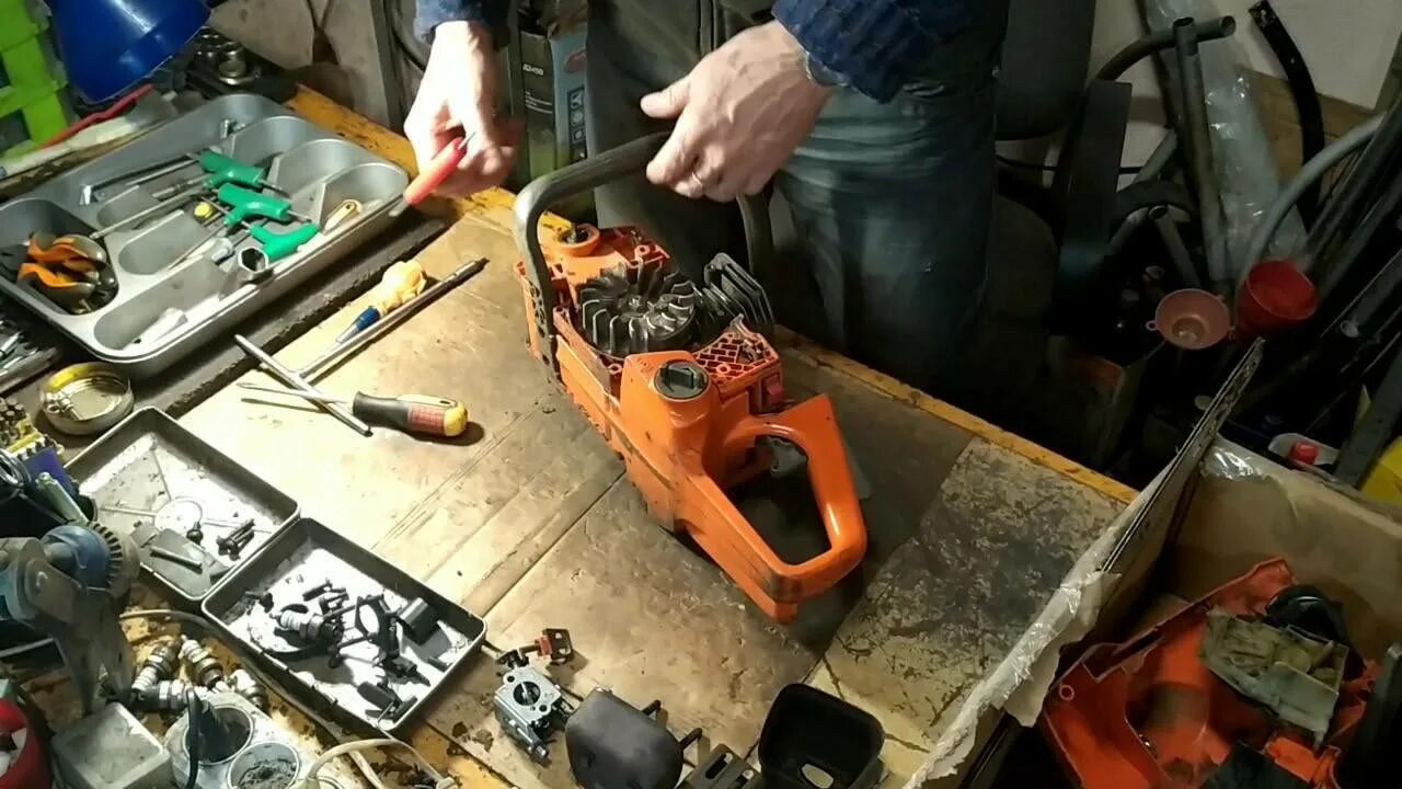 Ремонт бензопил замена. Бензопила штиль 180. Бензопила stihl ms 180. Штиль мс 180. Бензопила на инжекторе.