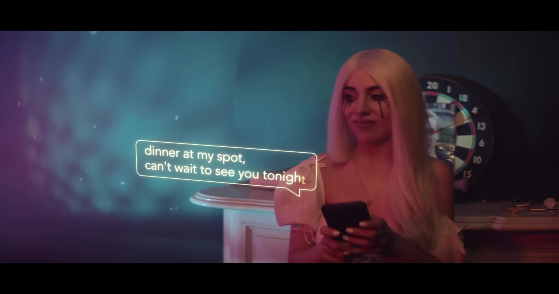 Sweet but psycho ava. Sweet but Psycho Эйва Макс. Ava Max обложка. Sweet but Psycho обложка клипа. Ava Max - a Sweet but Psycho Halloween.