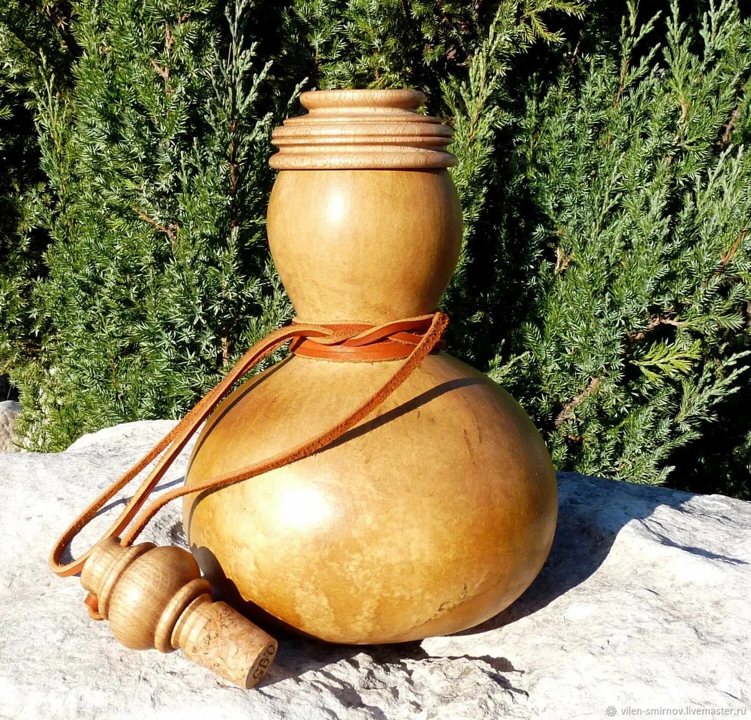 Бутылочная тыква лагенария. Сосуд из тыквы. Тыква-горлянка ву лу. Тыква горлянка древний китай. Бутылочная тыква горлянка лагенария посудная тыква.