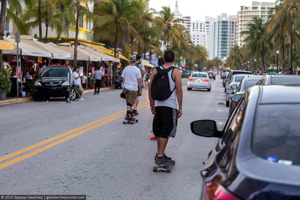 Лос анджелес люди на улице. Лос анджелес бульвар голливуд. Америка лос анджелес голливуд. Вествуд лос анджелес. Лос-анджелес.
