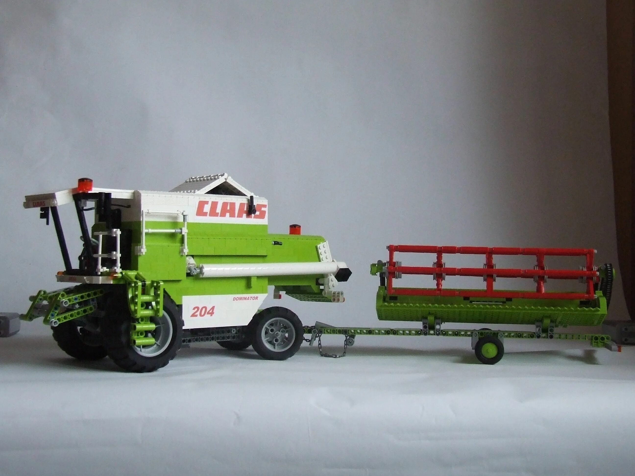 Micro scale combine. #lego #legophotography #jkbrickworks #legomicroscale #scale