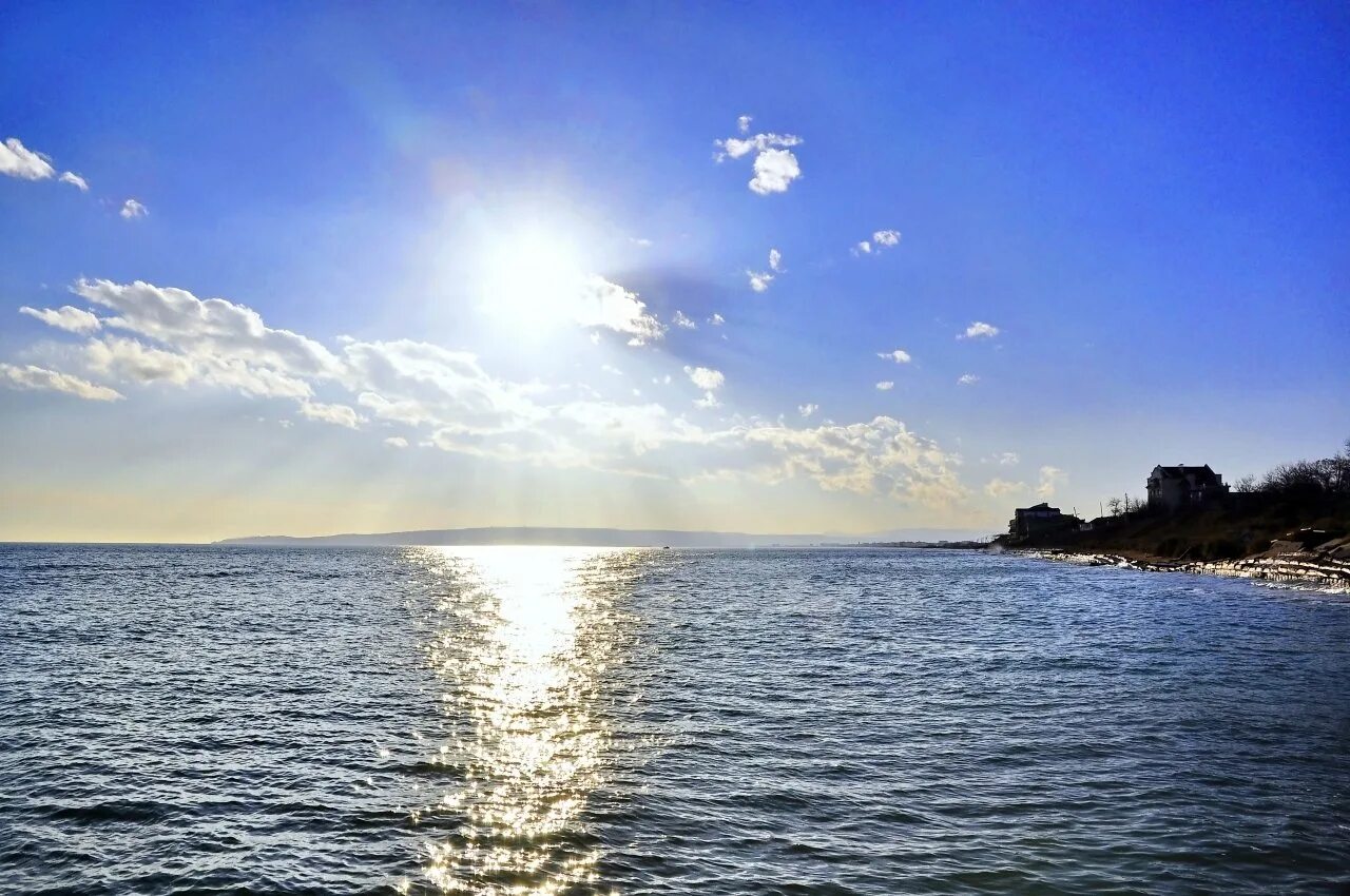 Море в ясную погоду. Море в Ясный день. Ясное море. Море в солнечную погоду. Погода морское на 3 дня