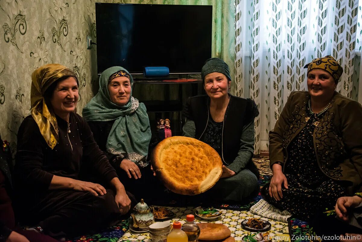 Гости в Таджикистане. В гостях у таджиков. Узбекистан жизнь простых людей. Как выглядят люди, которые живут в Узбекистане.