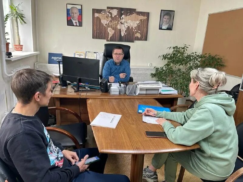 Ядринский район малое карачкинское сельское поселение. Встреча школа грамотного потребителя. Директор глушкова елена владимировна. Директор урэп 3 ивантеевка. Урэп ивантеевка.