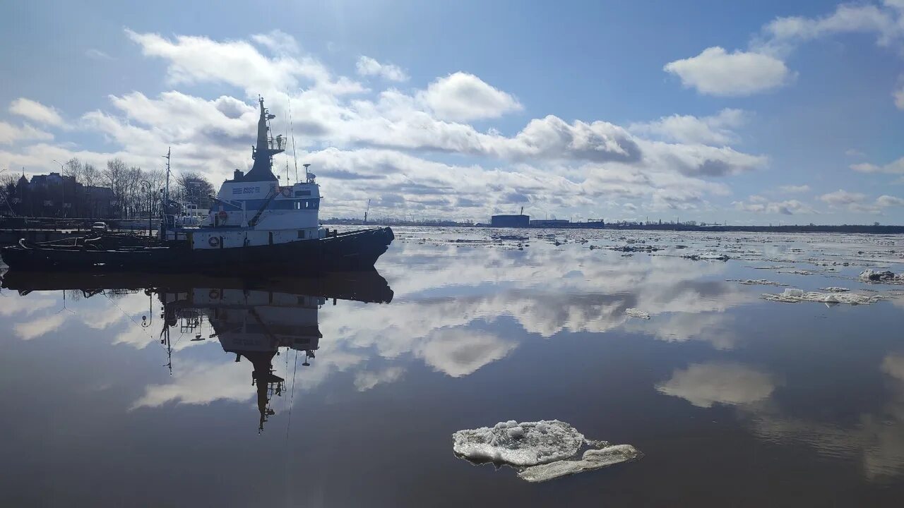 Ледоход северная двина сегодня на реке. Ледоход в Архангельске. Ледоход на Северной Двине. Ледоход на Двине. Ледоход в Архангельске 2023 год.