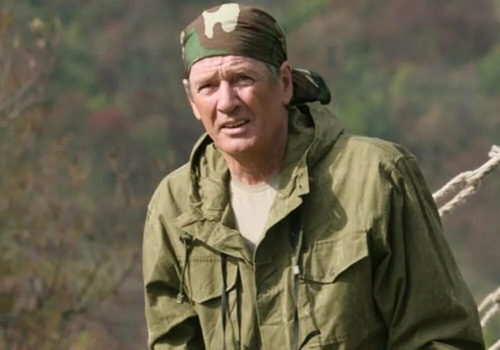 Клип абдулов абдула. Абдулов поет. Абдулов и алферова. Абдулла белое солнце пустыни. Клип абдулов абдула.