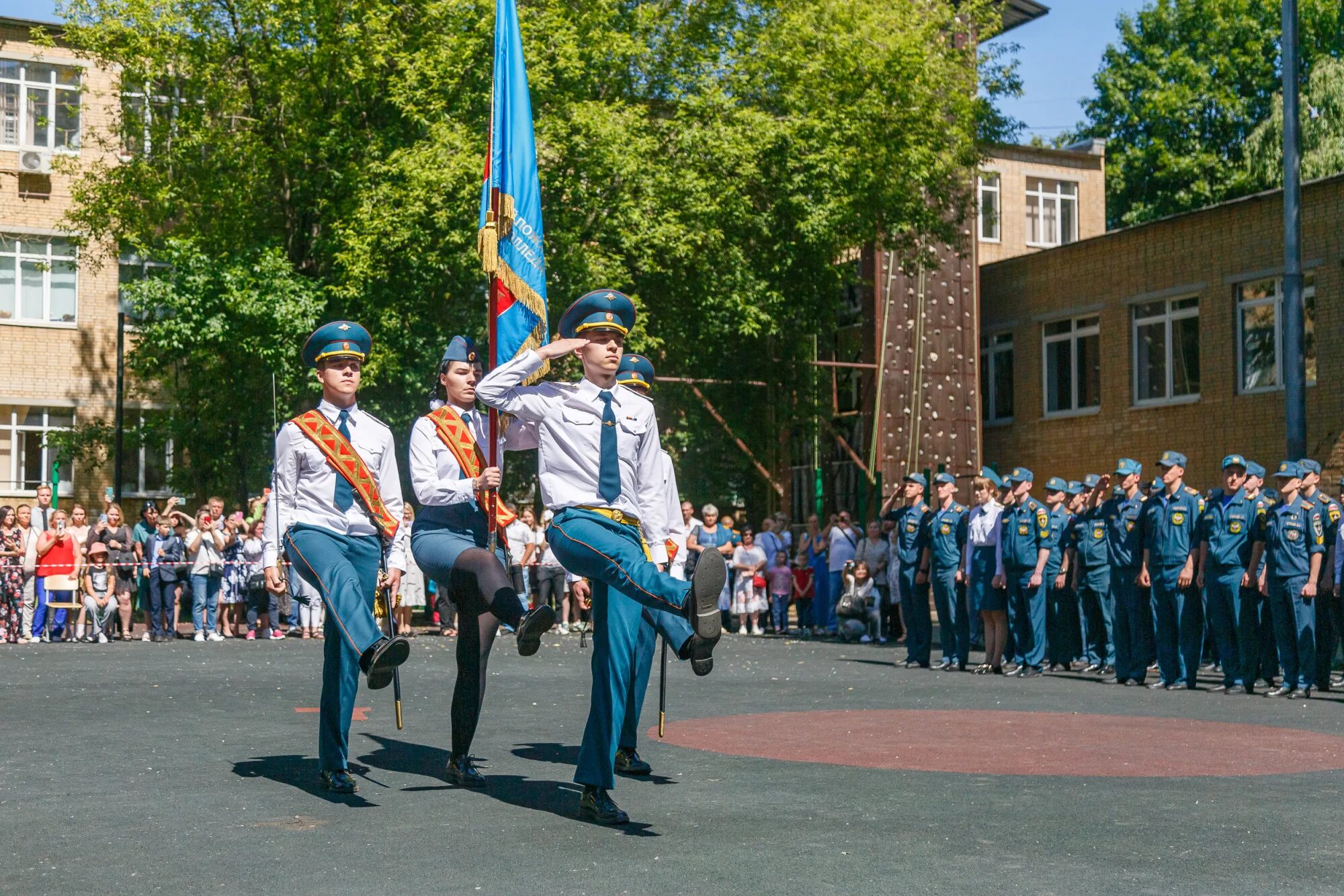 Технического пожарно спасательного колледжа имени максимчука. Московский пожарно-спасательный колледж. Московский колледж МЧС им Максимчука. ТПСК Максимчука. Кадетский корпус МЧС Максимчука.