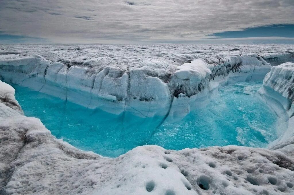 Ледяной каньон Гренландия. Ледяной щит Гренландии. Таяние ледников в Гренландии. Голубая река Гренландия.