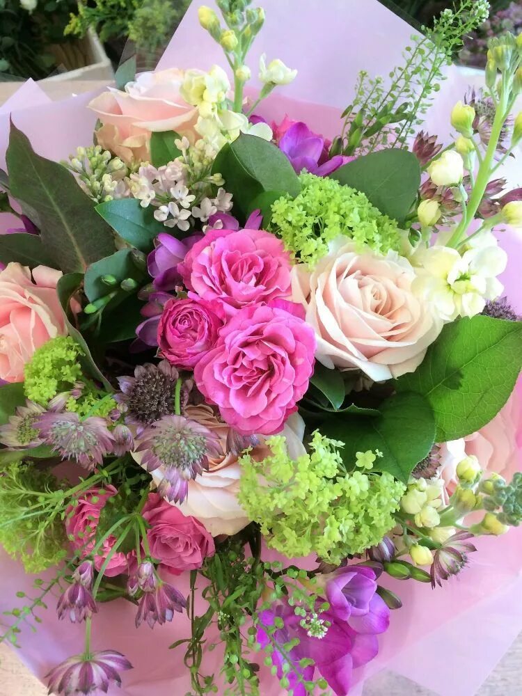 Anniversary floral arrangements. Anniversary floral bouquets. The best flowers. Баннер букет цветов. The best flowers.