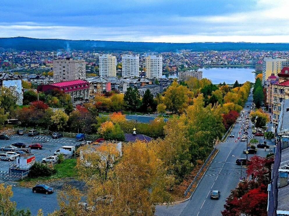 Первоуральск ,ул. Первоуральск площадь фонтан. Площадь победы первоуральск. Китай город первоуральск. Г.