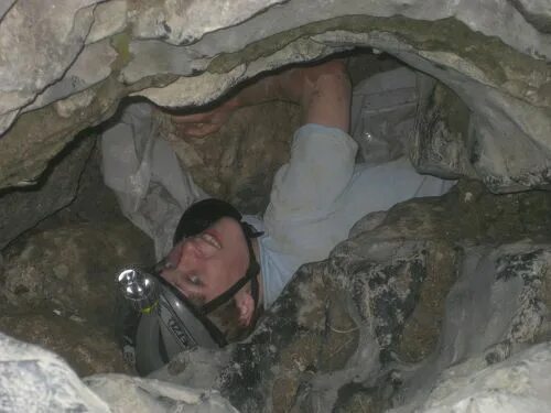 Застрявший в ущелье. Застрявший в ущелье. Джон джонс пещера натти патти. Джон джонс пещера натти патти. Джон джонс пещера натти патти.