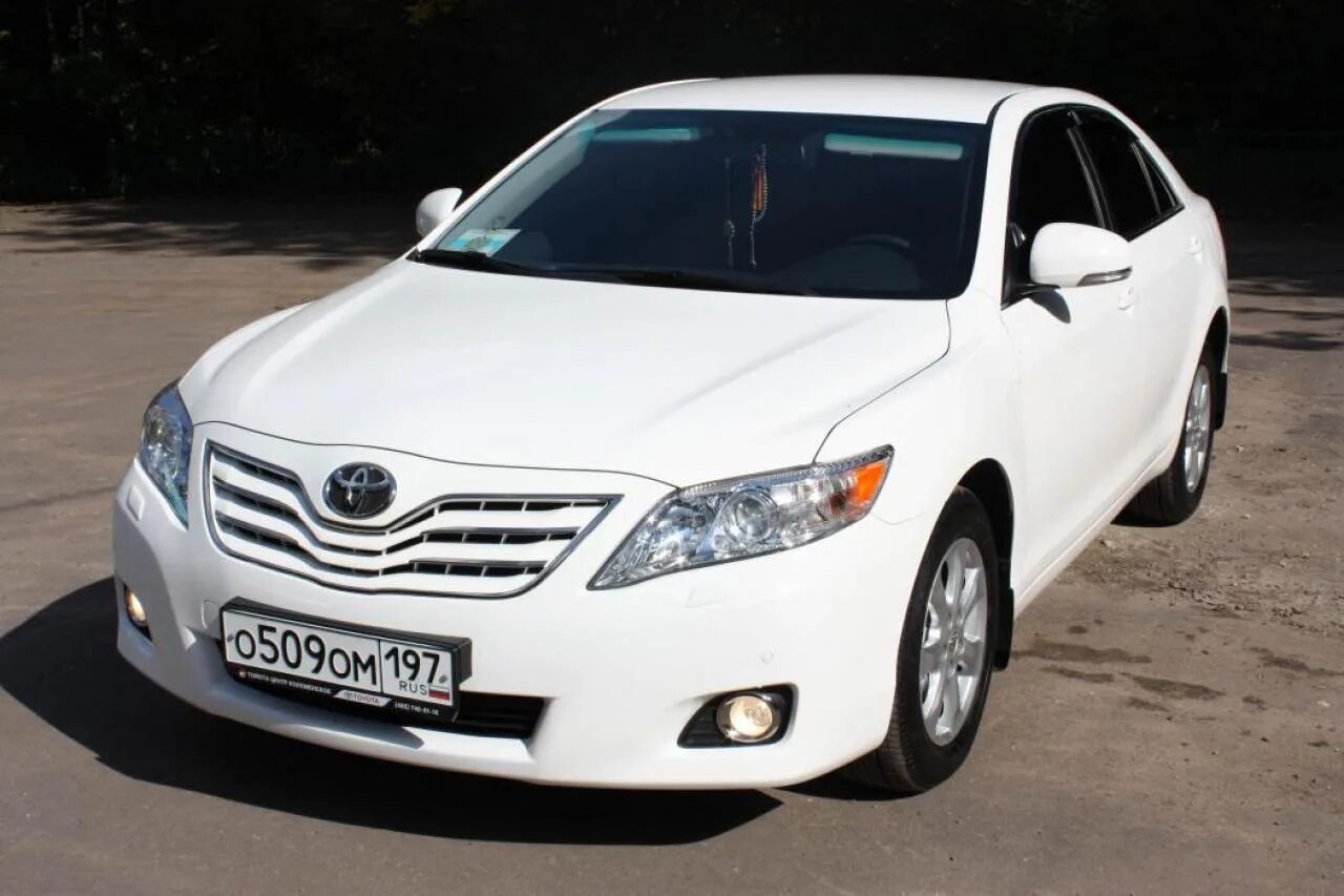 Купить тойота в ростовской области. Toyota Camry v40 белая. Тойота Камри 40 белая. Toyota Camry 40 кузов белая машина. Тойота Камри 45 белая.