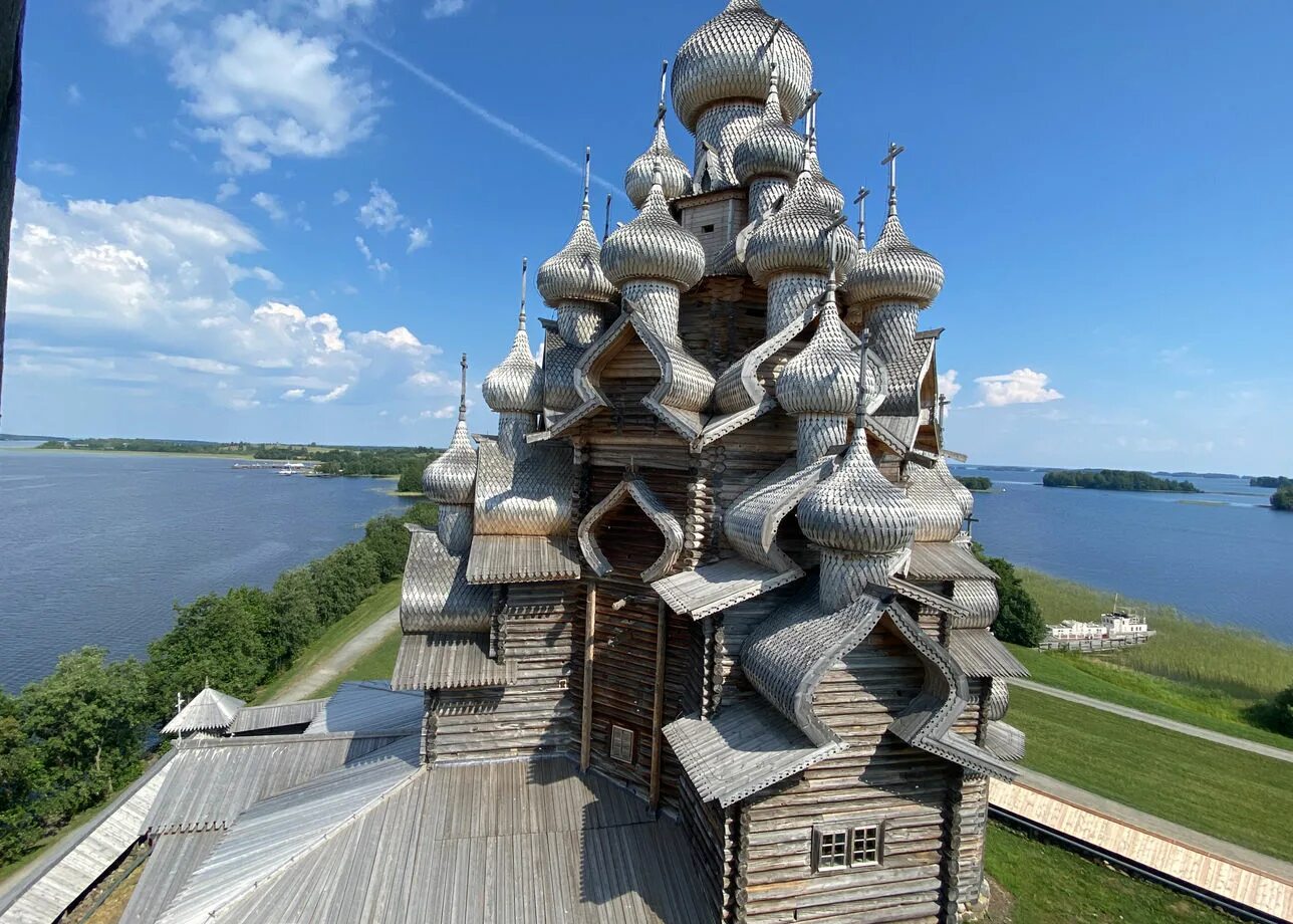 Петрозаводск экскурсии летом. Карелия. Кижи, Валаам, Соловки. Кижи Валаам Соловки. «Святой треугольник: Кижи-Валаам-Соловки». Петрозаводск остров Кижи.