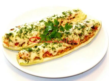 Кабачки лодочки с грибами и сыром