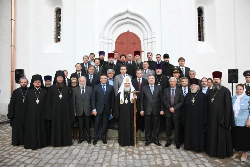 мощи пересвета и осляби. клирики храма рождества богородицы в старом симоново. священники в храме рождества пресвятой богородицы в старом симонове. храм рождества богородицы в саурово духовенство. храм в старом симонове расписание богослужений.