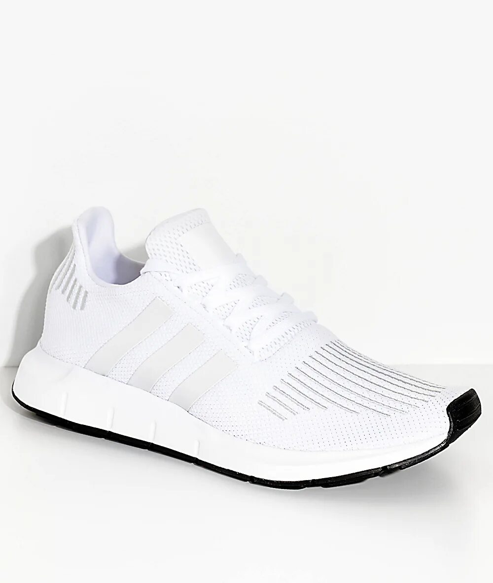 White run. Adidas Swift Run White. Adidas Swift Run Shoes. Adidas Originals Swift Run x белые. Адидас Swift Run x кроссовки мужские.