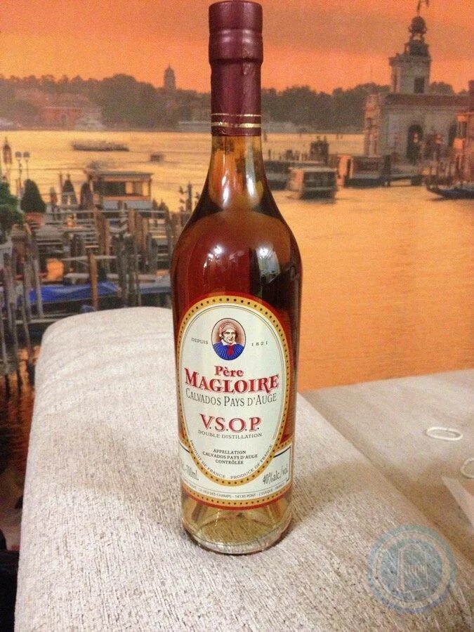 Маглуар кальвадос VSOP 0.7. Кальвадос Маглуар 0.7 л. Magloire VSOP 0.7 кальвадос. Кальвадос Pere Magloire v.s.o.p 0.7л. Magloire 0.7