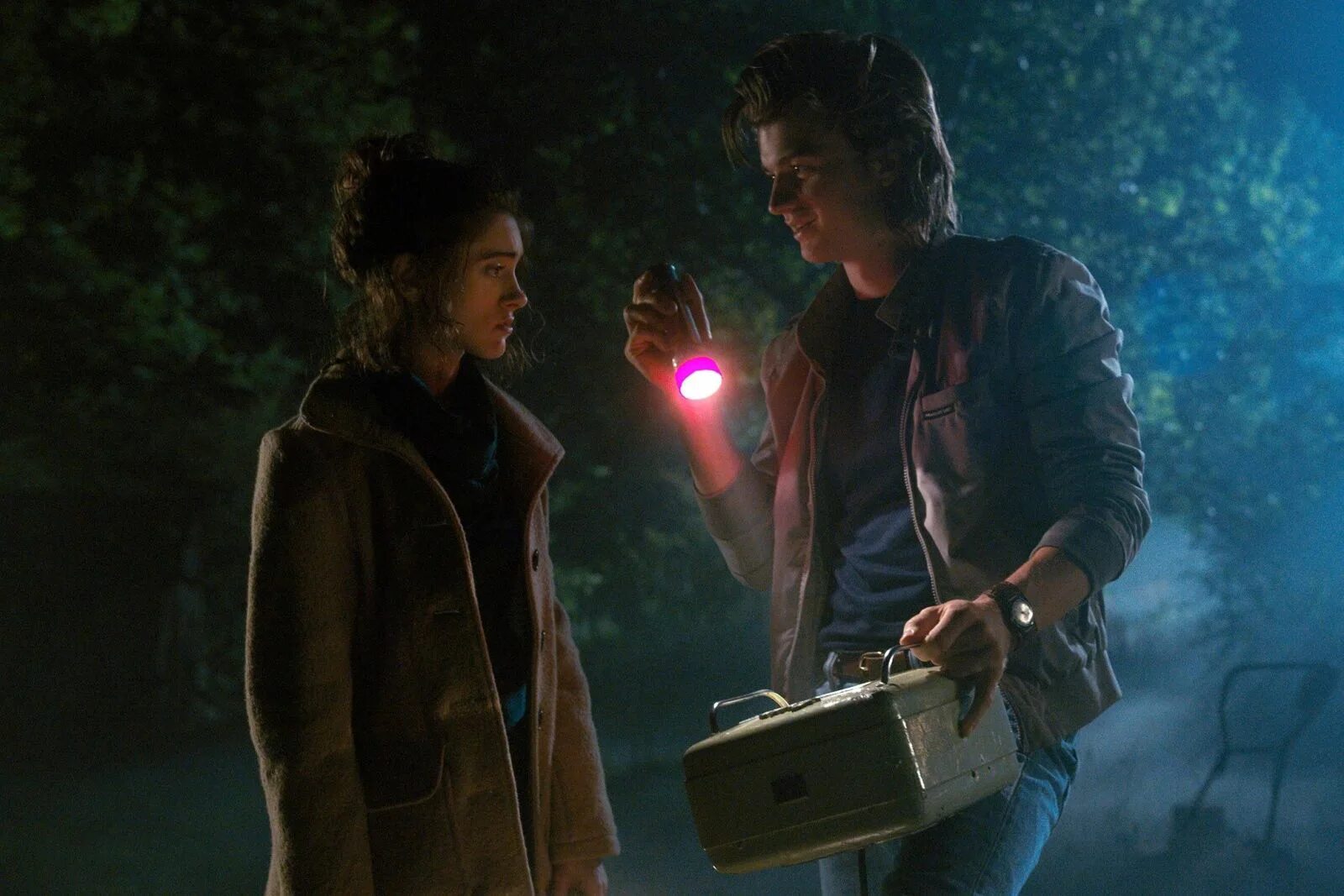 Осд реакции. Стив и нэнси 4 сезон. steve harrington and nancy wheeler. стив и нэнси осд 4 сезон. наталия дайер очень странные дела постер.