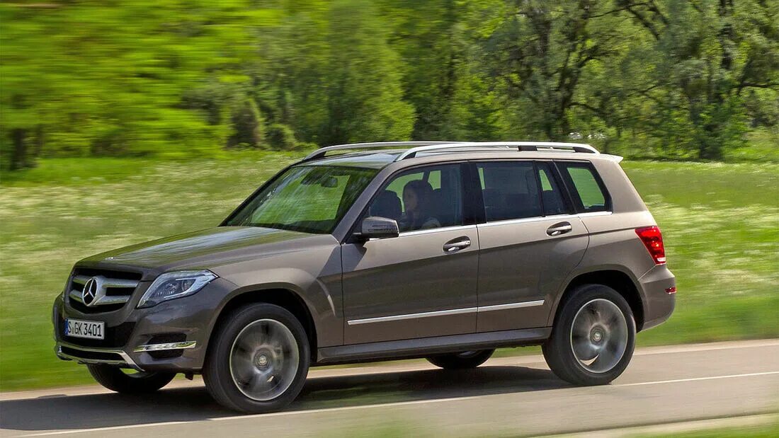 Колесная база Мерседес GLK. Мерседес GLK 220 дизель 2013 кнопка спорт. Планшет для Mercedes GLK 220. Isuzu glk6120. Купить глк дизель