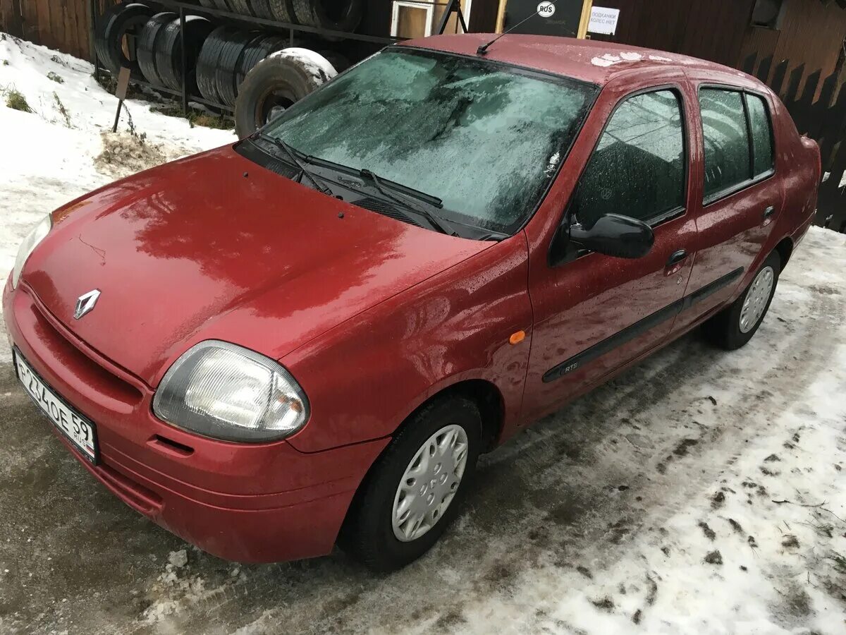 Рено Клио седан 2001. Рено Клио 2 2001 года. Рено Клио 2 седан 2001. Renault Clio 1.4 MT.