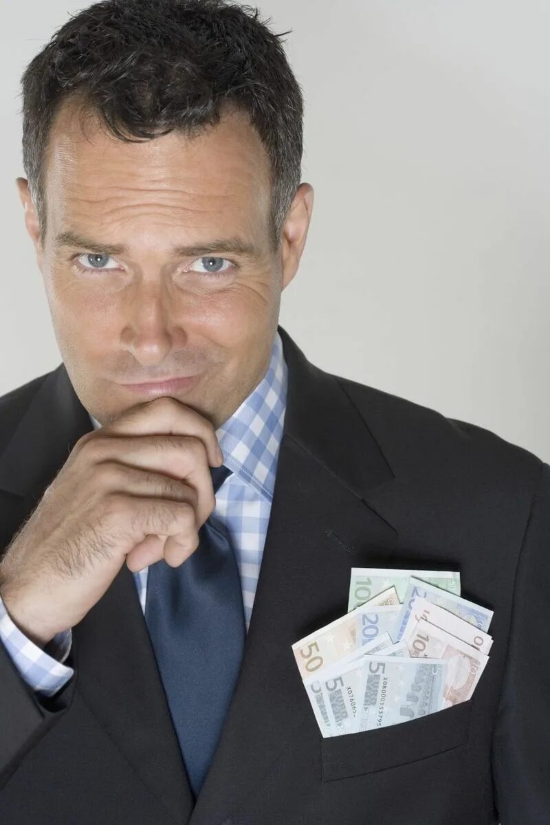 Reach man. Rich man. rich man foto. zues rich man.