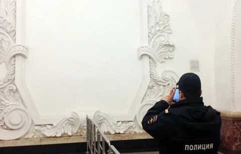 На станции арбатская обвалилась штукатурка и появился