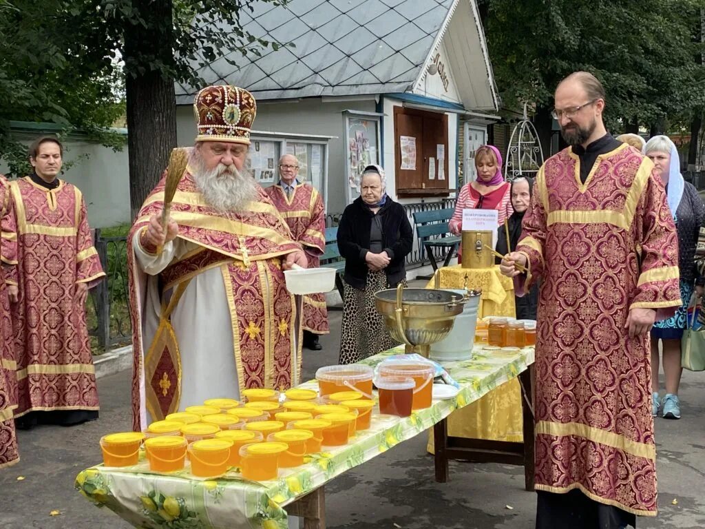 Спас 2020 году. Освящение овощей в медовый спас.