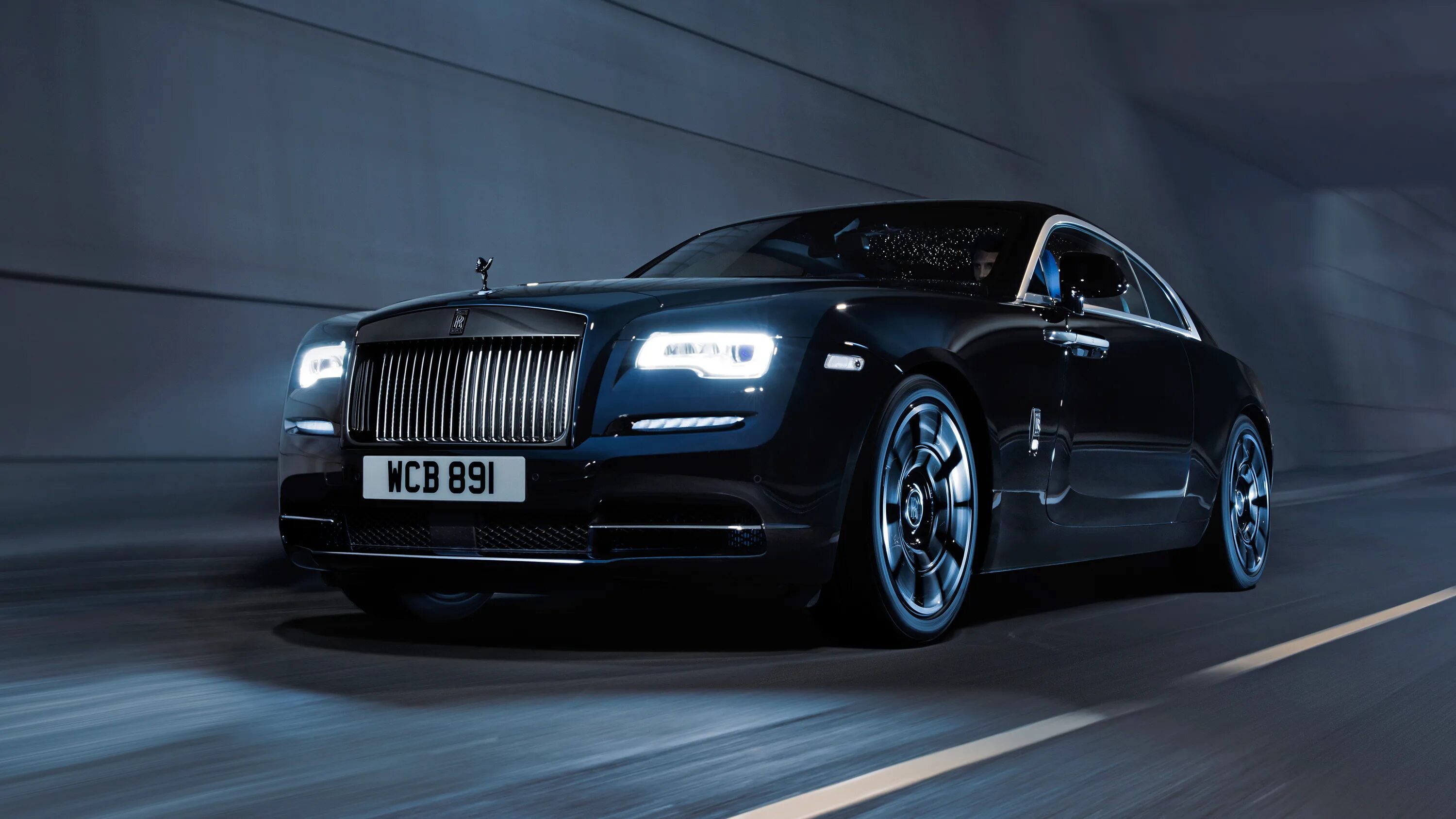 Rolls royce badge. Rolls Royce Ghost 2022 Black. Черный ролл сройл. Rolls Royce Wraith Black. Rolls Royce Ghost Black badge 2022.