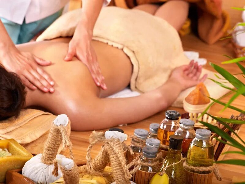 First massage. Ароматерапия массаж. Массаж с эфирными маслами. Массаж с аромамаслами. Ароматерапия массаж с эфирными маслами.