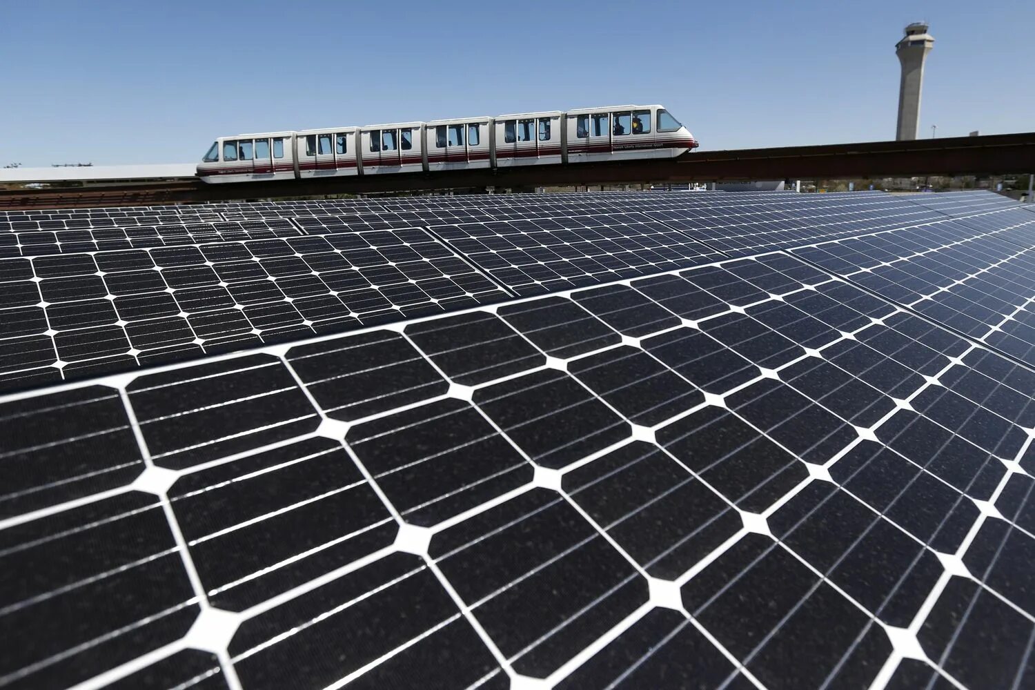 S by solar. Орегон солар повер. u.s. solar industry. solar panels on the roof of electric cars. 7s solar gold.