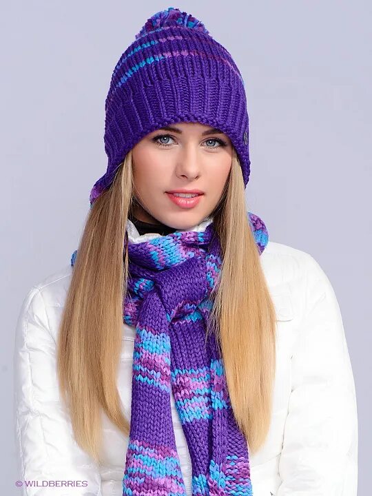 сиреневая шапка и шарф. фиолетовые шапки и шарфы для сноуборда. сиреневая вязаная шапка. шапка фиолетовая женская. шапка вязаная.