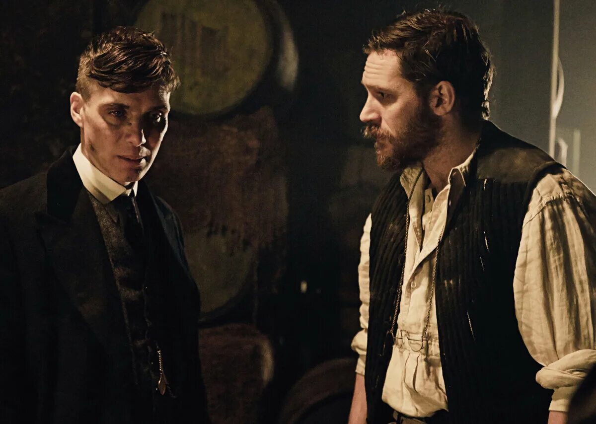 Соломонс острые козырьки. Peaky blinders альфи соломонс. Острые козырьки еврей том харди. Острые козырьки том. Peaky blinders альфи соломонс и томми шелби.