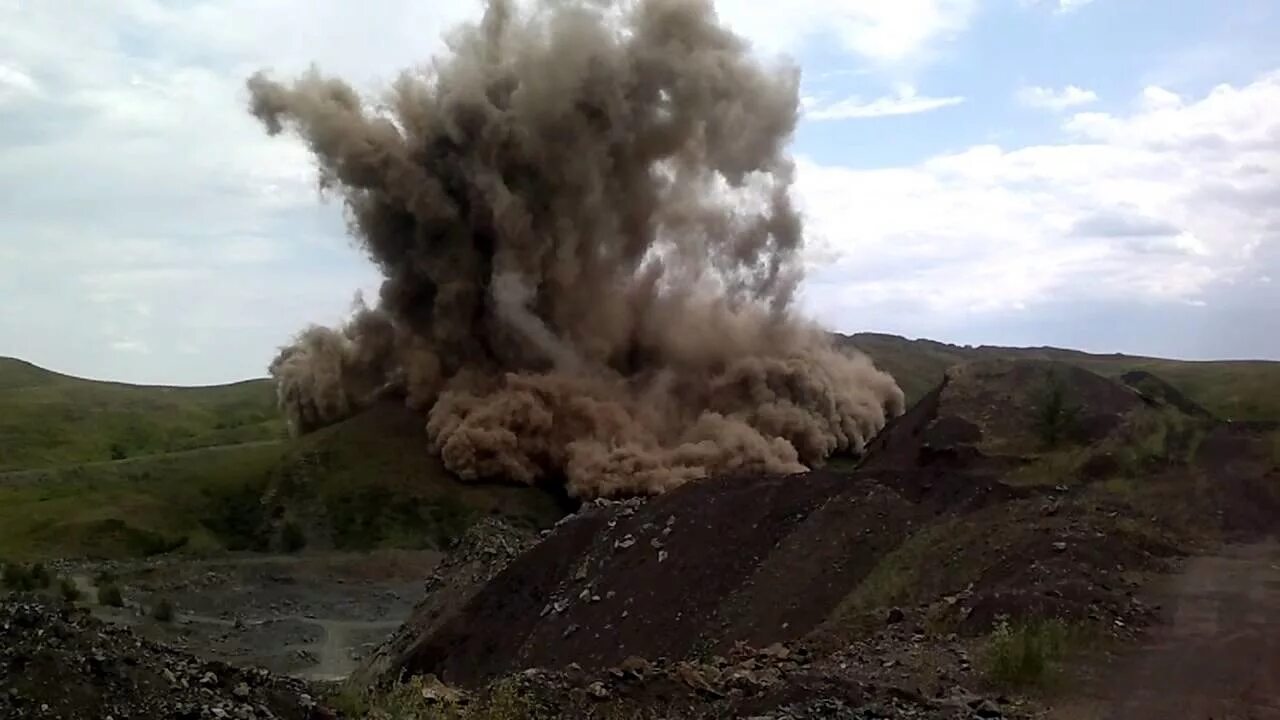 Подрыв горных пород в шахтах история. Подрыв горных пород в шахтах история