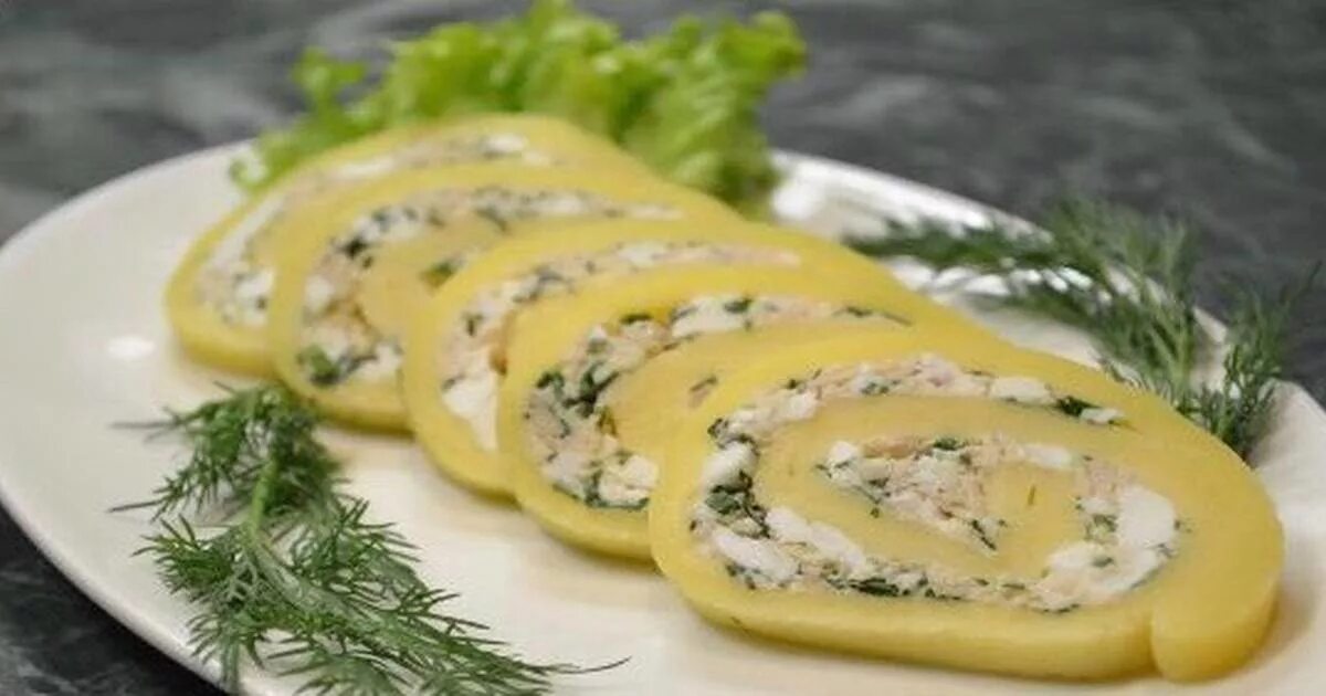 рулетики из сыра с разными начинками. рулетики с сыром. сырные рулетики. сырный рулет с начинкой. лаваш с яйцом и сыром.