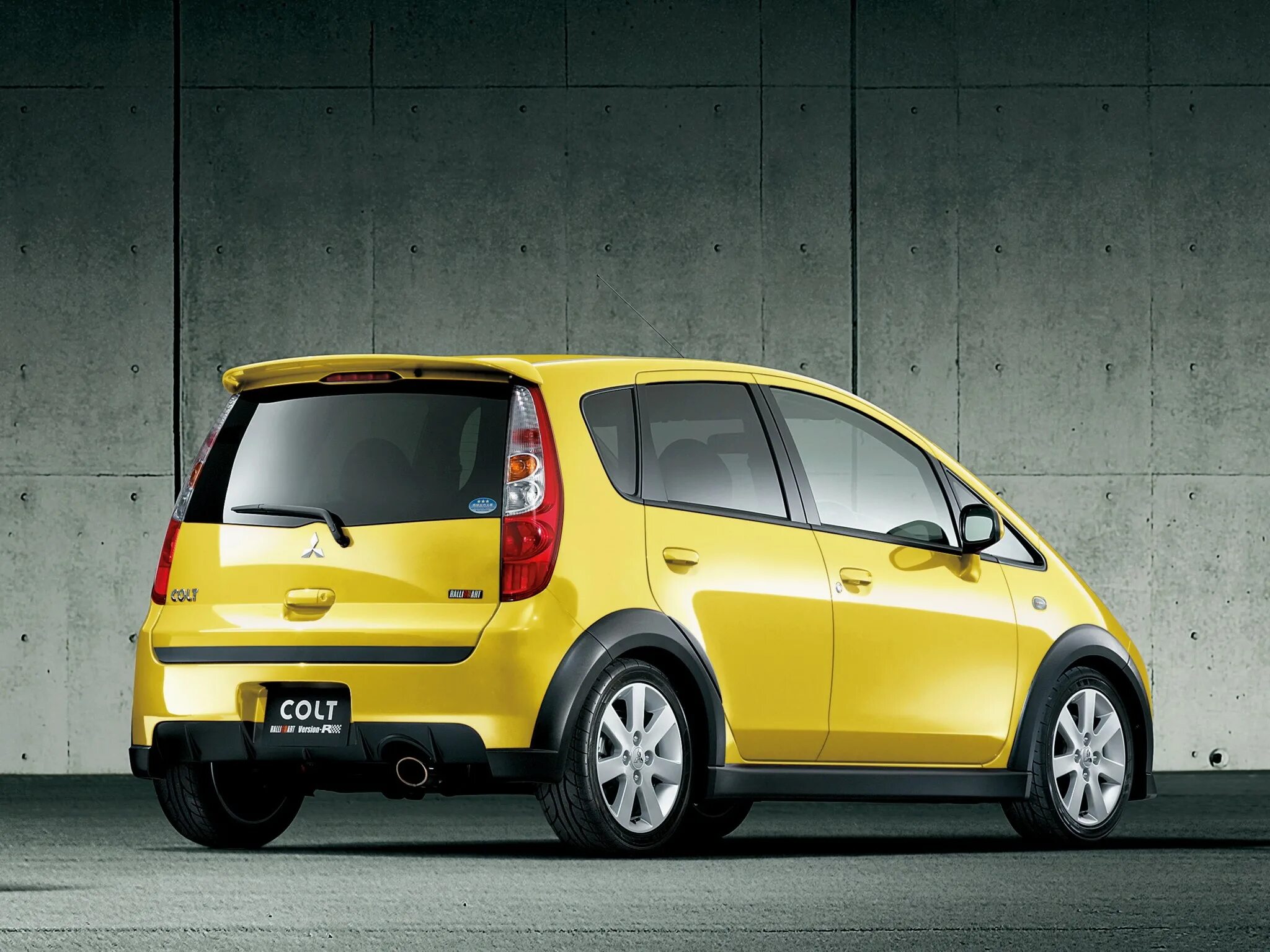 Colt r. Митсубиси кольт раллиарт. mitsubishi colt 1.5 ralliart version r. mitsubishi colt z30. mitsubishi colt ralliart version-r.