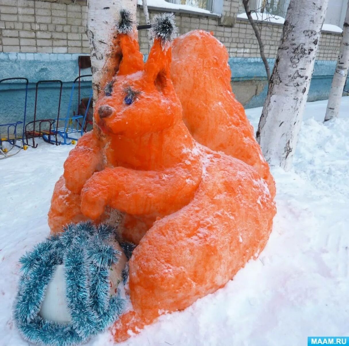 Символ года из снега. Конкурс фигур из снега. снежные фигуры на новый год. снежные фигуры несложные. детские скульптуры из снега.