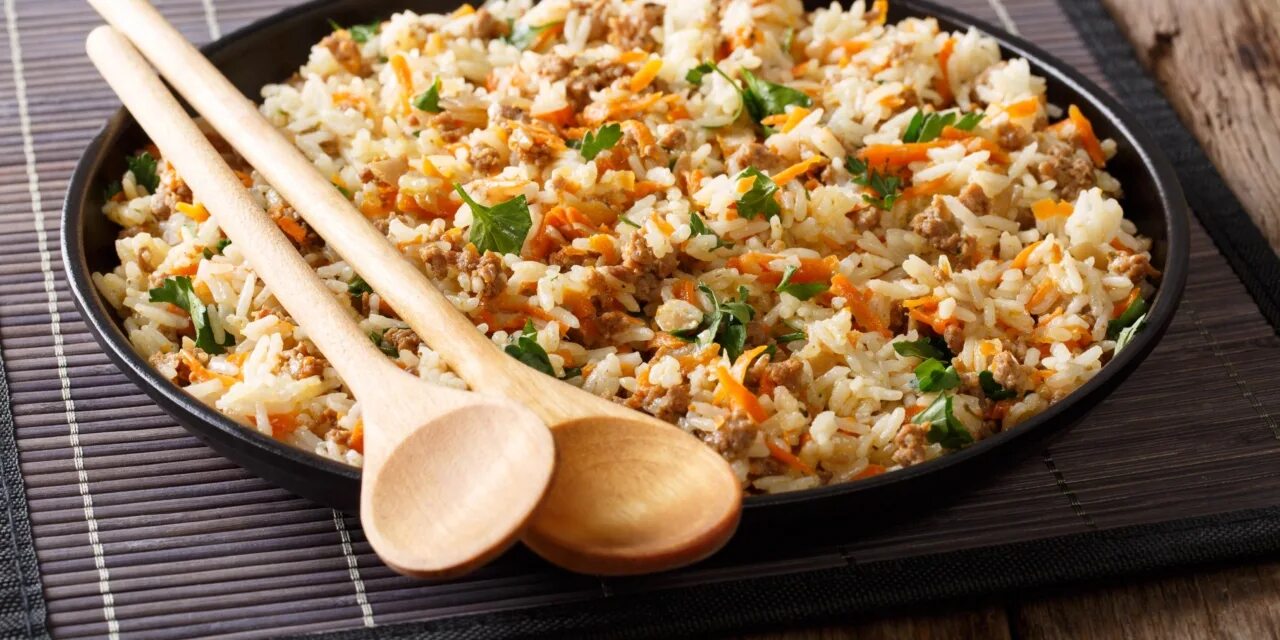 Жареный рис в духовке. Veg fried rice. Жареный рис в духовке. Жареный рис в духовке. Рис с овощами.