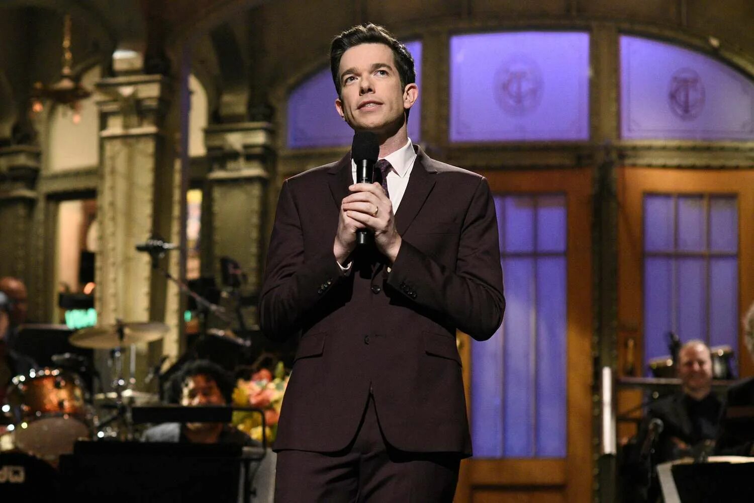 John Mulaney. John Mulaney фото. John Mulaney Youth. Субботним вечером в прямом эфире. Монолог час