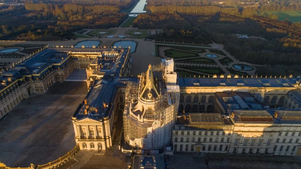 Версаль келісім. Пале де Версаль. Станция Versailles Chateau Rive gauche. Де Морель Версаль. Версаль дворец с боку.