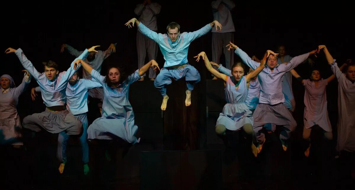 театр 3д курск. театр 3д курск. горбатое сердце курск спектакль. 3д спектакль курск яма. театр 3д курск.