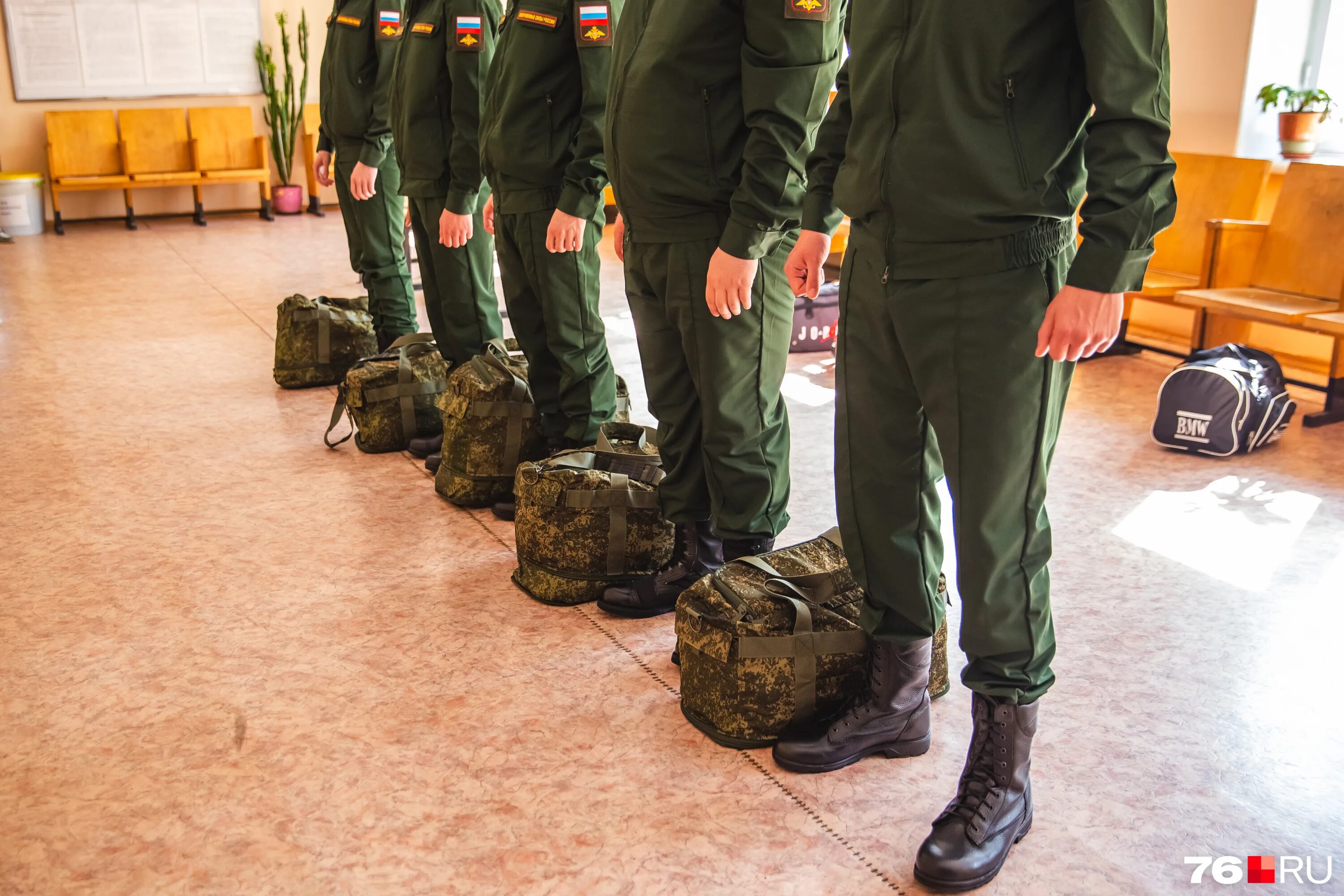 призывники ростовская область. срочная служба 2023 года. срочная служба 2023 года. поддержка военнослужащих сво волгоград. российский солдат.