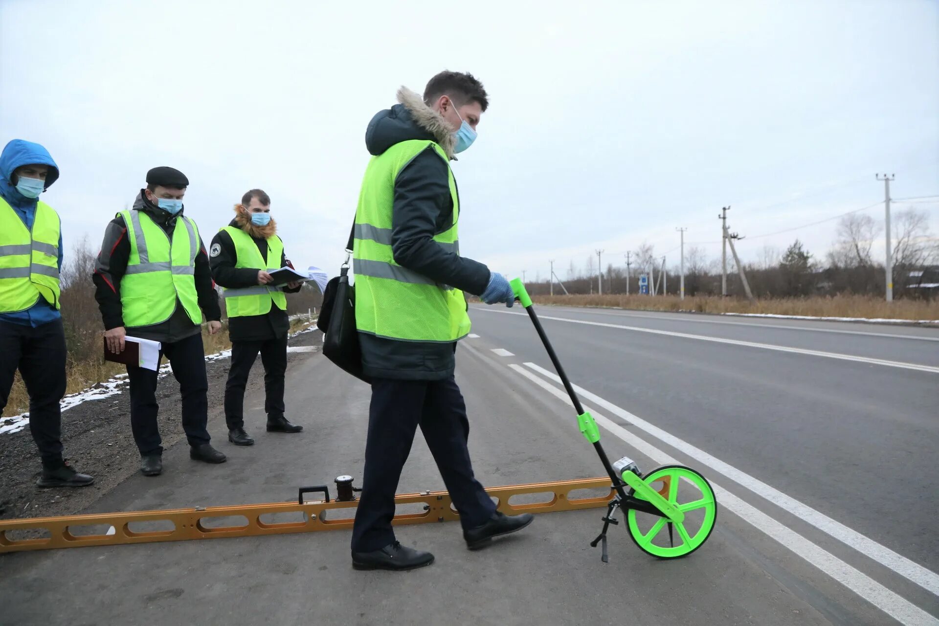 Закрытие дорог в вологодской области 2024 году. Безопасные и качественные автомобильные дороги. Контроль дорог. Безопасные дороги национальный проект. Контроль качества ремонта дорог.