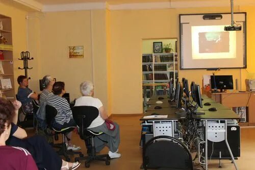 Черняховская библиотека. Библиотека черняховск фото. Черняховская библиотека. Модельная библиотека нового поколения. Городская библиотека город черняховск.