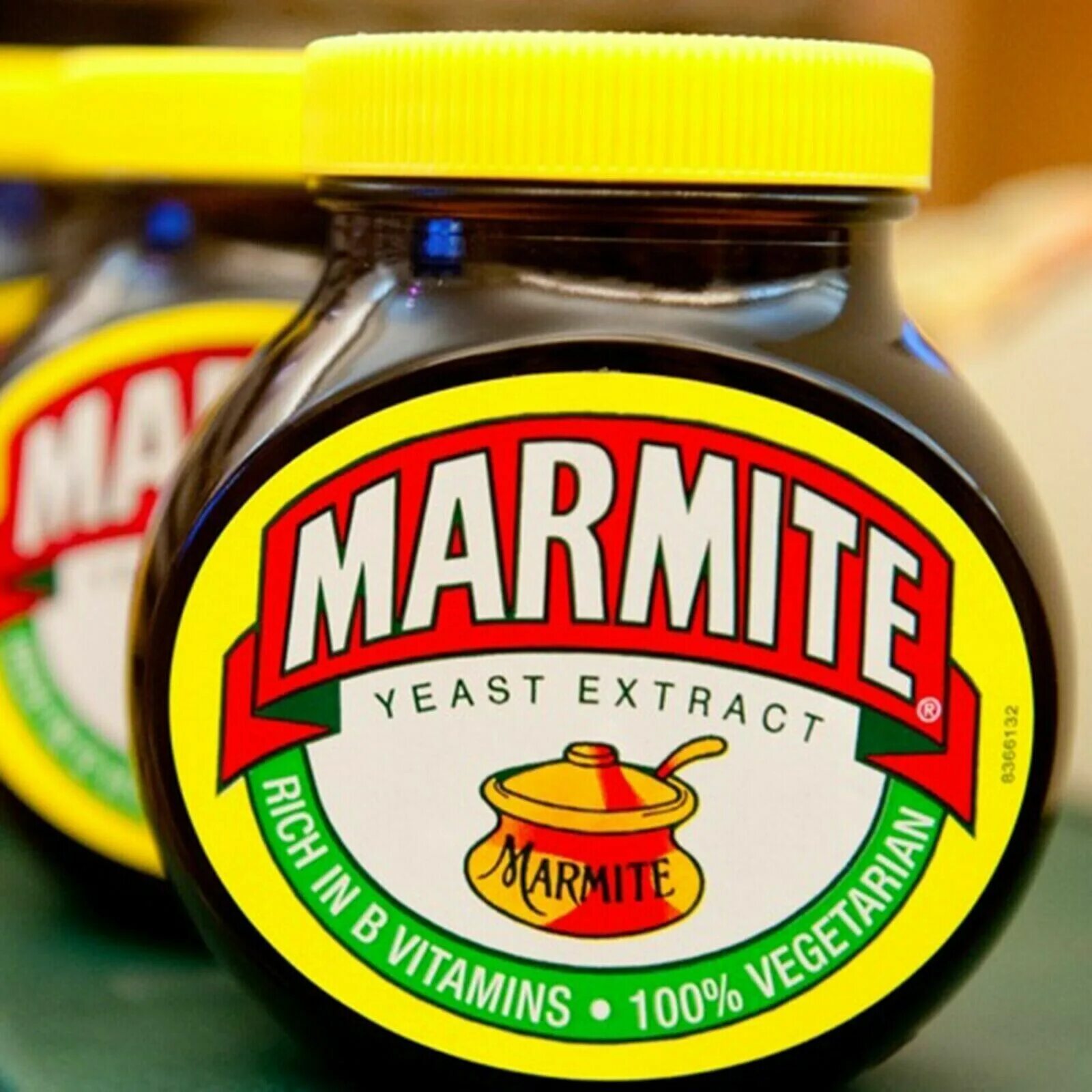 Мармайт. Мармайт паста. английская паста marmite. marmite yeast extract.