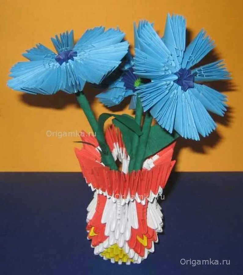 Модульное оригами цветы. Модульное оригами васильки. Цветы из модульного оригами. Василек модульное оригами. Цветок надежды крокус оригами