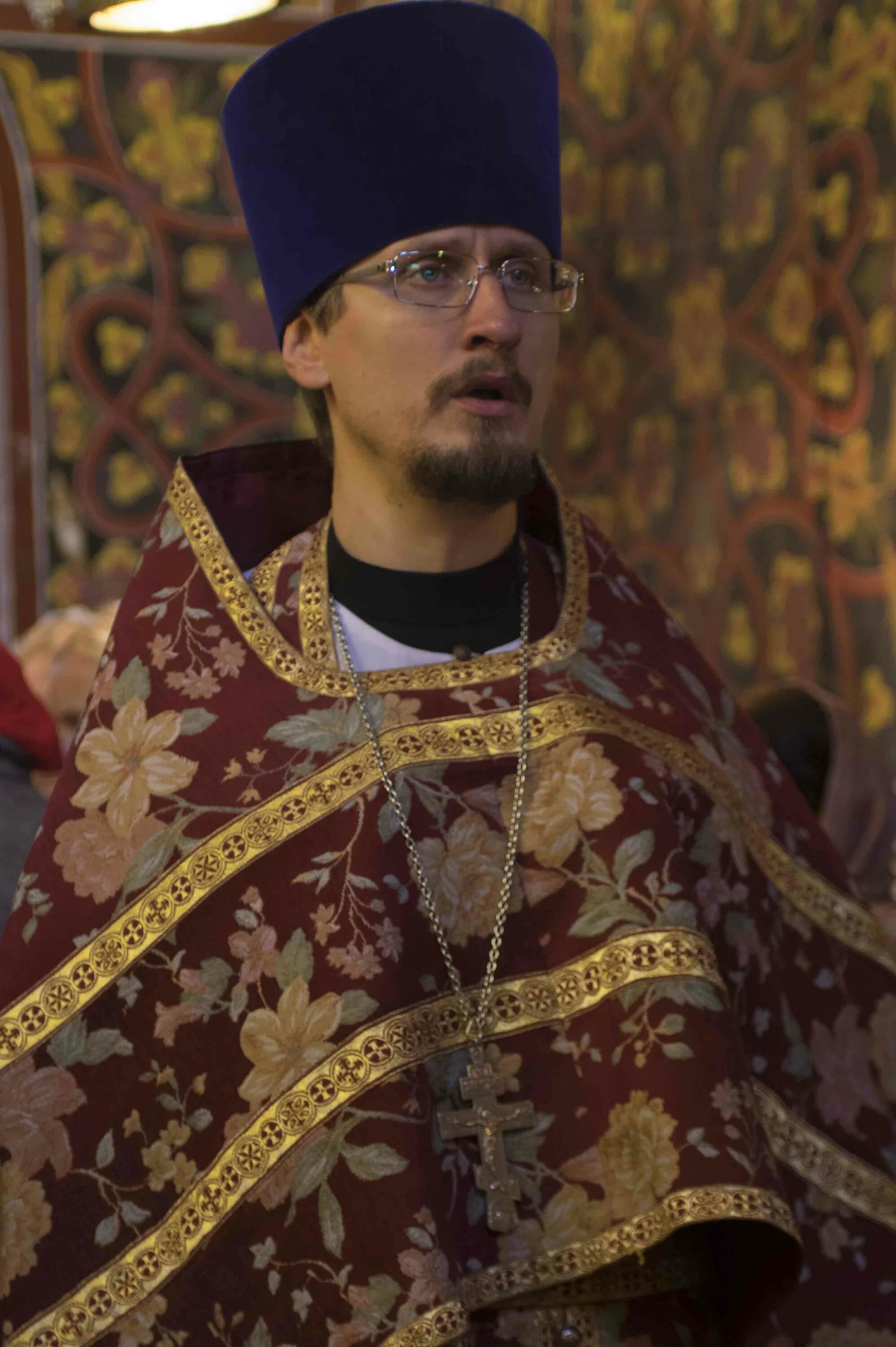 Священник перевод. Священник перевод. Настоятель: иерей павел коньков. Иерей дмитрий владимиров кемеровская епархия. Священник игорь нагайцев.