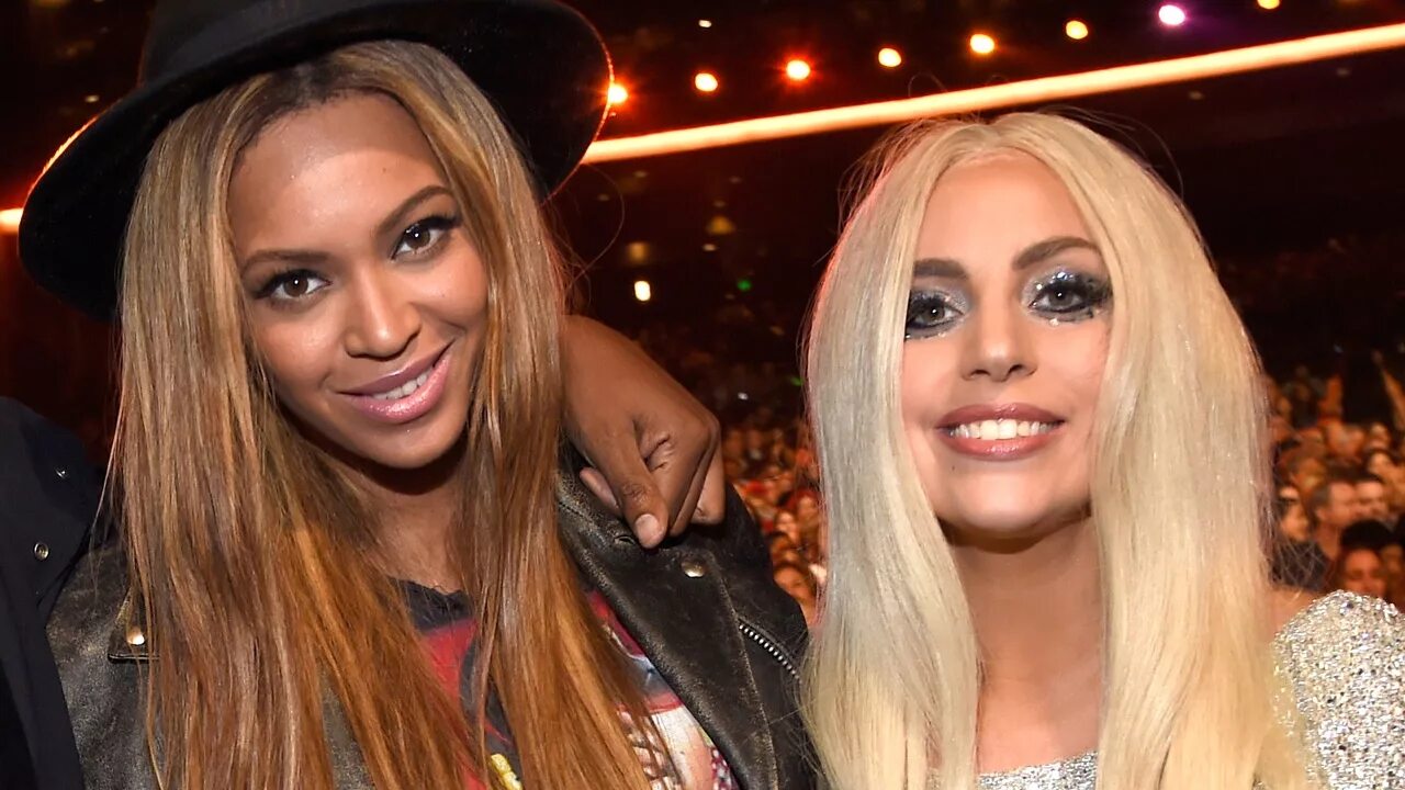 Леди гага и бейонсе. Бейонсе и гага. Леди гага и бейонсе клип. Леди гага и бейонсе videophone. Gaga beyonce.